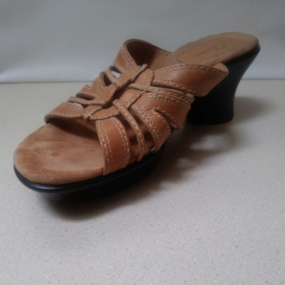 Clarks 7M Sandals Leather Platform Wedge Open Toe Slip On Strappy Slides Comfort